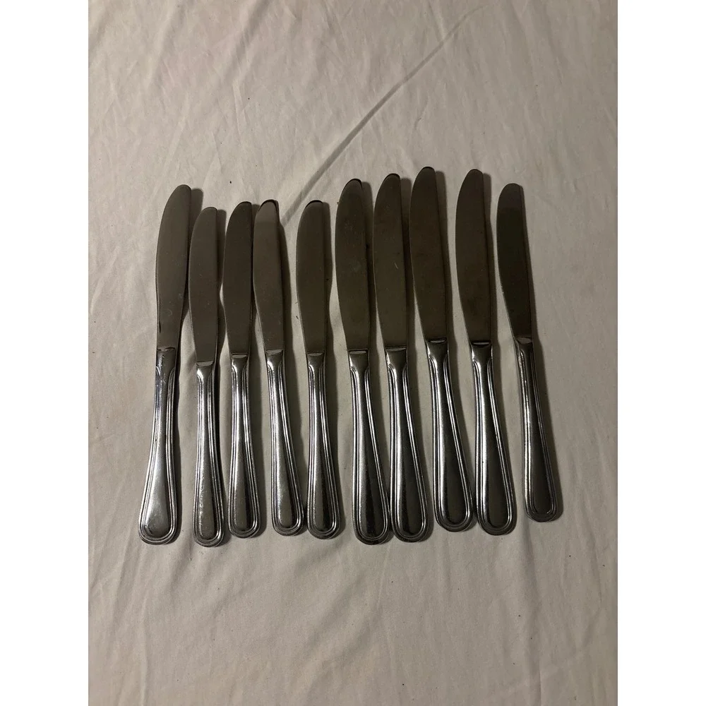 Dinner Knives Mixed Lot 10 Silver Good Stainless Steel Serrated Flatware